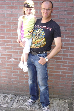 Wilfred van Nunen met dochter Normaal